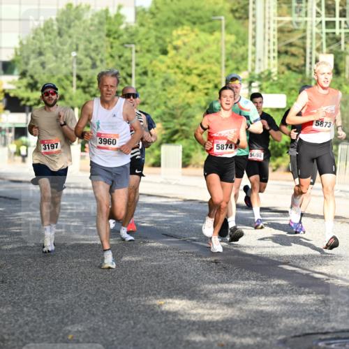 06.09.2026 - CURREX Alsterlauf Dr. Thomas Lammeyer http://msf.ph/oto/10124187 06.09.2026 09:41:01 Laufen 3960, 3197, 5874, 5098, 5873 meine-sportfotos.de