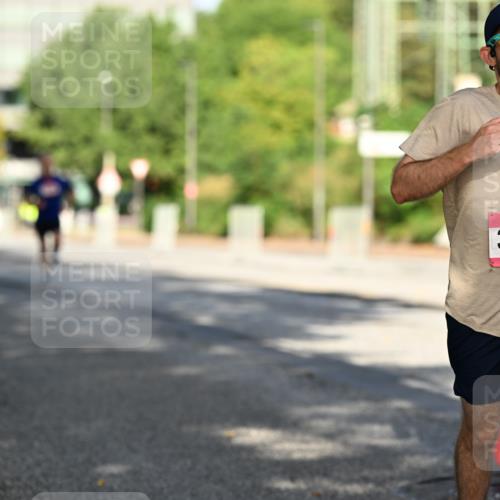 06.09.2026 - CURREX Alsterlauf Dr. Thomas Lammeyer http://msf.ph/oto/10124221 06.09.2026 09:41:04 Laufen 3197, 1910 meine-sportfotos.de