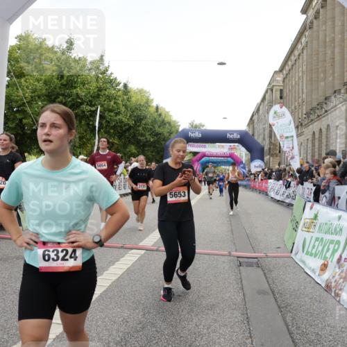 06.09.2026 - CURREX Alsterlauf Yannick Fuchs http://msf.ph/oto/10124235 06.09.2026 10:03:15 Ziel 2096, 2778, 3131, 3626, 3762, 3919, 3920, 4229, 4310, 4454, 4519, 4919, 4936, 5025, 5047, 5054, 5234, 5653, 5756, 5936, 6050, 6264, 6324, 6377, 8043, 8288 meine-sportfotos.de