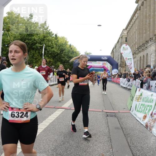 06.09.2026 - CURREX Alsterlauf Yannick Fuchs http://msf.ph/oto/10124240 06.09.2026 10:03:15 Ziel 2096, 2778, 3131, 3626, 3762, 3919, 3920, 4229, 4310, 4454, 4519, 4919, 4936, 5025, 5047, 5054, 5234, 5653, 5756, 5936, 6050, 6264, 6324, 6377, 8043, 8288 meine-sportfotos.de