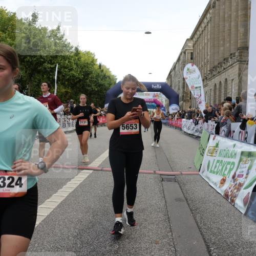 06.09.2026 - CURREX Alsterlauf Yannick Fuchs http://msf.ph/oto/10124262 06.09.2026 10:03:16 Ziel 2096, 2778, 3131, 3626, 3762, 3919, 3920, 4229, 4310, 4454, 4519, 4919, 4936, 5025, 5047, 5054, 5552, 5653, 5756, 5936, 6050, 6264, 6324, 6377, 8043, 8288 meine-sportfotos.de