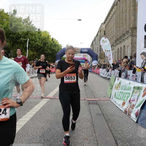 06.09.2026 - CURREX Alsterlauf Yannick Fuchs http://msf.ph/oto/10124272 06.09.2026 10:03:16 Ziel 2096, 2778, 3131, 3626, 3762, 3919, 3920, 4229, 4310, 4454, 4519, 4919, 4936, 5025, 5047, 5054, 5552, 5653, 5756, 5936, 6050, 6264, 6324, 6377, 8043, 8288 meine-sportfotos.de