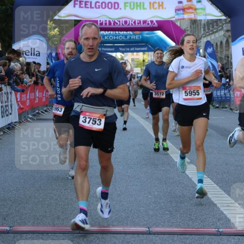 06.09.2026 - CURREX Alsterlauf Strokosch-Dieckow http://msf.ph/oto/10124282 06.09.2026 09:43:11 Ziel 2137, 2907, 3572, 3753, 5325, 5776, 5904, 5952, 5955, 5963, 6002, 6221, 8233, 8330 meine-sportfotos.de