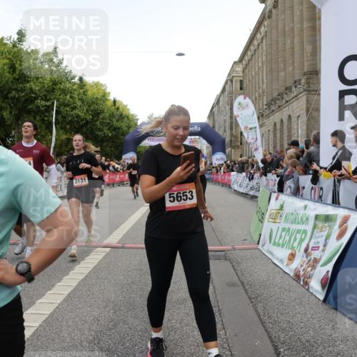 06.09.2026 - CURREX Alsterlauf Yannick Fuchs http://msf.ph/oto/10124287 06.09.2026 10:03:16 Ziel 2096, 2778, 3131, 3626, 3762, 3919, 3920, 4229, 4310, 4454, 4519, 4919, 4936, 5025, 5047, 5054, 5552, 5653, 5756, 5936, 6050, 6264, 6324, 6377, 8043, 8288 meine-sportfotos.de