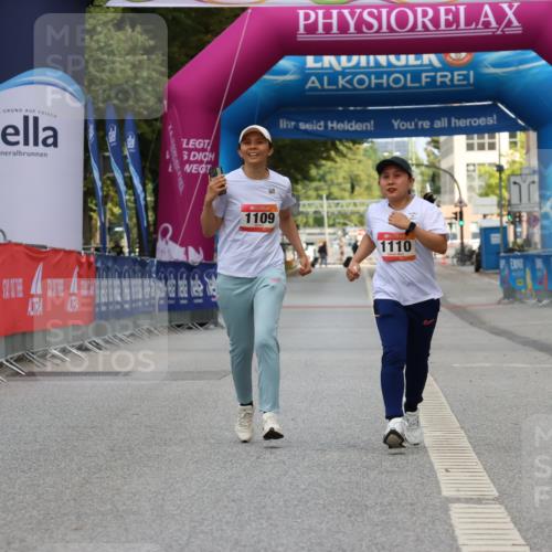 06.09.2026 - CURREX Alsterlauf Strokosch-Dieckow http://msf.ph/oto/10124297 06.09.2026 12:13:36 Ziel 1109, 1110 meine-sportfotos.de