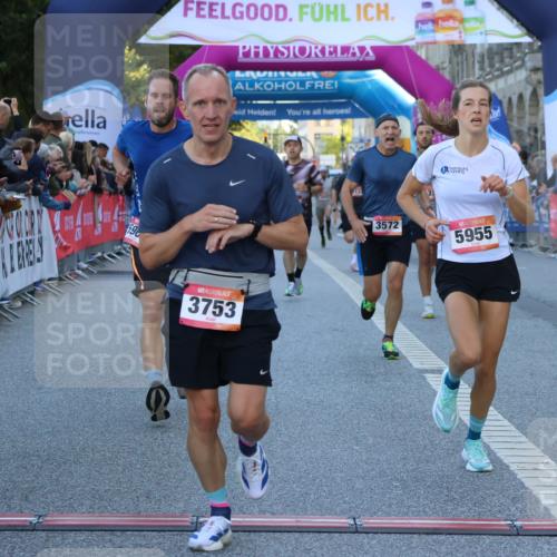 06.09.2026 - CURREX Alsterlauf Strokosch-Dieckow http://msf.ph/oto/10124308 06.09.2026 09:43:11 Ziel 2137, 2907, 3572, 3753, 5325, 5776, 5904, 5952, 5955, 5963, 6002, 6221, 8233, 8330 meine-sportfotos.de
