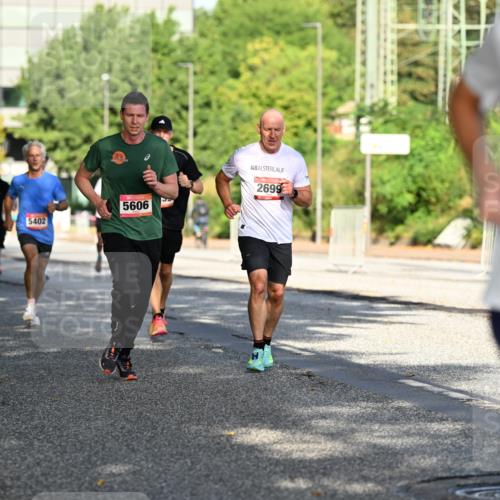 06.09.2026 - CURREX Alsterlauf Dr. Thomas Lammeyer http://msf.ph/oto/10124350 06.09.2026 09:41:21 Laufen 5402, 5606, 2699, 5114 meine-sportfotos.de