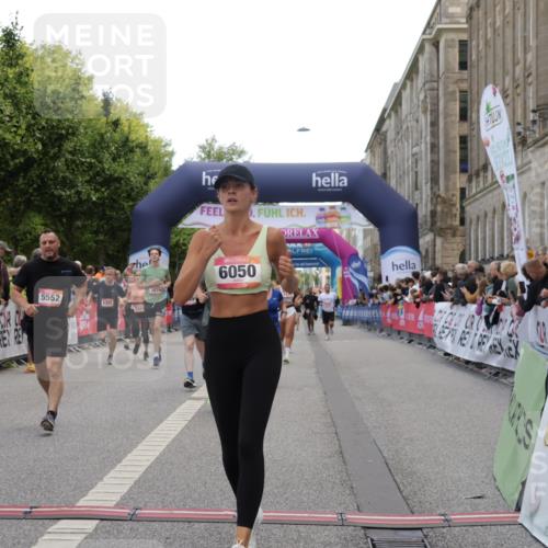 06.09.2026 - CURREX Alsterlauf Yannick Fuchs http://msf.ph/oto/10124363 06.09.2026 10:03:19 Ziel 2323, 2334, 2522, 3131, 3626, 3762, 3874, 4229, 4919, 4936, 5025, 5047, 5054, 5552, 5653, 5756, 6050, 6345, 6355, 6377, 8043, 8150 meine-sportfotos.de