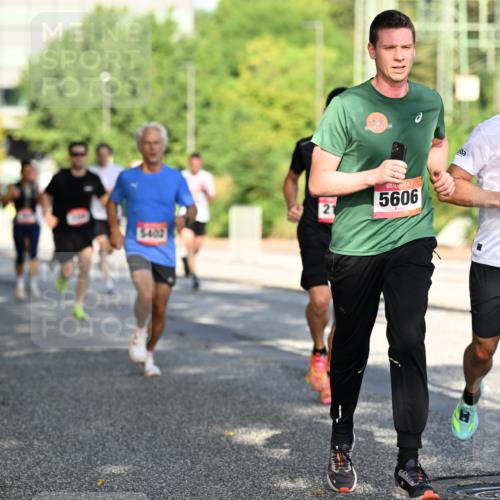 06.09.2026 - CURREX Alsterlauf Dr. Thomas Lammeyer http://msf.ph/oto/10124371 06.09.2026 09:41:23 Laufen 21, 5606, 5402, 2699 meine-sportfotos.de