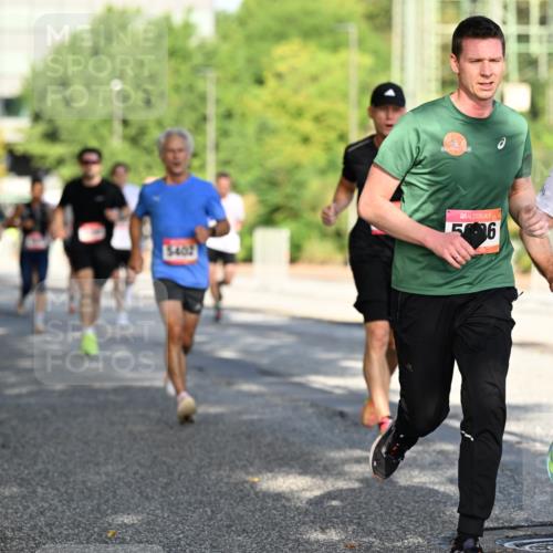 06.09.2026 - CURREX Alsterlauf Dr. Thomas Lammeyer http://msf.ph/oto/10124372 06.09.2026 09:41:23 Laufen 5402, 56, 2699 meine-sportfotos.de