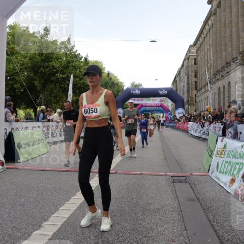 06.09.2026 - CURREX Alsterlauf Yannick Fuchs http://msf.ph/oto/10124396 06.09.2026 10:03:20 Ziel 2280, 2323, 2334, 2522, 3131, 3625, 3626, 3874, 4229, 4919, 4936, 5025, 5054, 5552, 5653, 5756, 6050, 6345, 6355, 6377, 8150 meine-sportfotos.de