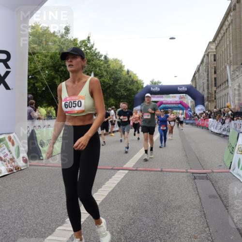 06.09.2026 - CURREX Alsterlauf Yannick Fuchs http://msf.ph/oto/10124422 06.09.2026 10:03:20 Ziel 2280, 2323, 2334, 2522, 3131, 3625, 3626, 3874, 4229, 4919, 4936, 5025, 5054, 5552, 5653, 5756, 6050, 6345, 6355, 6377, 8150 meine-sportfotos.de
