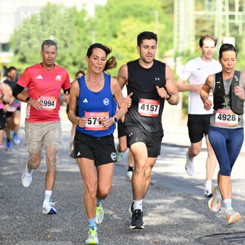 06.09.2026 - CURREX Alsterlauf Dr. Thomas Lammeyer http://msf.ph/oto/10124428 06.09.2026 09:41:28 Laufen 2186, 3994, 571, 4157, 4928 meine-sportfotos.de