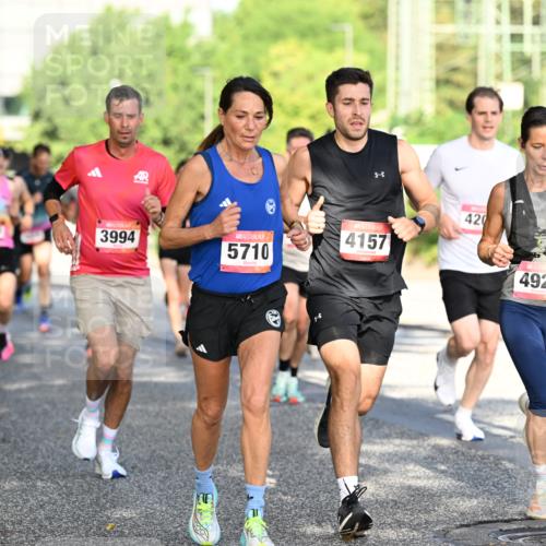 06.09.2026 - CURREX Alsterlauf Dr. Thomas Lammeyer http://msf.ph/oto/10124429 06.09.2026 09:41:28 Laufen 5710, 4157, 21, 3994, 420, 4928 meine-sportfotos.de