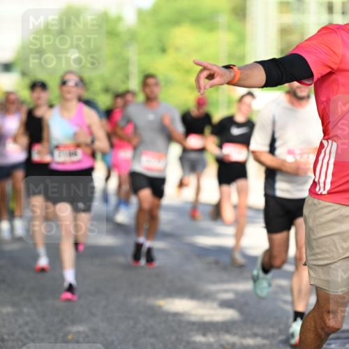 06.09.2026 - CURREX Alsterlauf Dr. Thomas Lammeyer http://msf.ph/oto/10124444 06.09.2026 09:41:30 Laufen 3994 meine-sportfotos.de