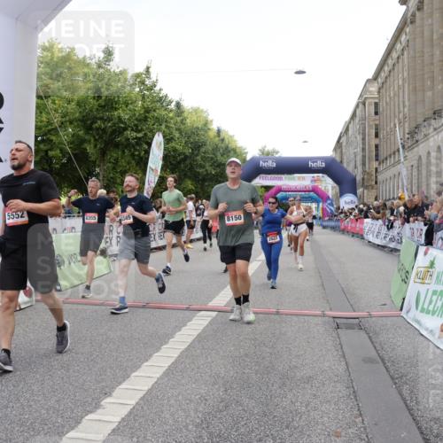 06.09.2026 - CURREX Alsterlauf Yannick Fuchs http://msf.ph/oto/10124453 06.09.2026 10:03:21 Ziel 2280, 2323, 2334, 2522, 3131, 3625, 3626, 3874, 5025, 5054, 5552, 5651, 5653, 6050, 6345, 6355, 6377, 8150 meine-sportfotos.de