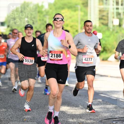 06.09.2026 - CURREX Alsterlauf Dr. Thomas Lammeyer http://msf.ph/oto/10124455 06.09.2026 09:41:31 Laufen 5530, 2186, 5168, 4277 meine-sportfotos.de