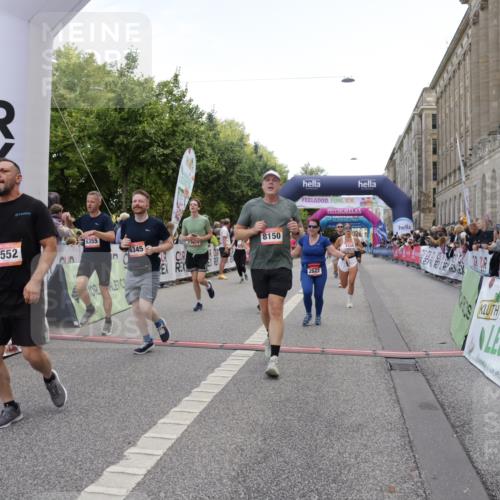 06.09.2026 - CURREX Alsterlauf Yannick Fuchs http://msf.ph/oto/10124461 06.09.2026 10:03:22 Ziel 2280, 2323, 2334, 2522, 3131, 3625, 3874, 5025, 5054, 5330, 5552, 5651, 5653, 6050, 6345, 6355, 6377, 8150 meine-sportfotos.de