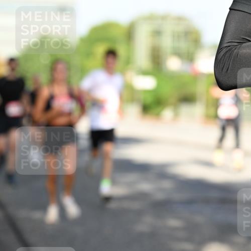 06.09.2026 - CURREX Alsterlauf Dr. Thomas Lammeyer http://msf.ph/oto/10124493 06.09.2026 09:41:38 Laufen  meine-sportfotos.de