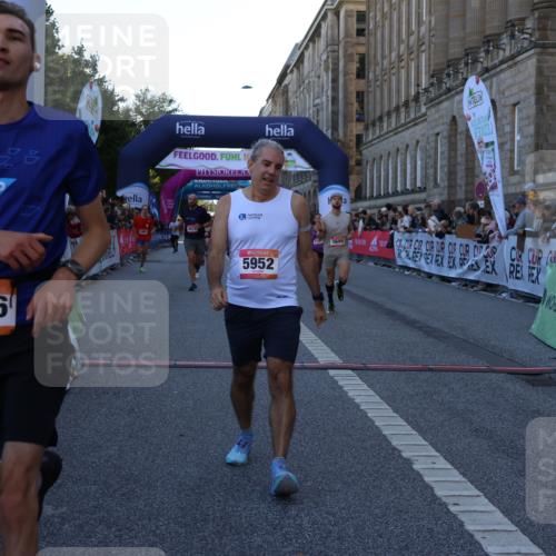 06.09.2026 - CURREX Alsterlauf Strokosch-Dieckow http://msf.ph/oto/10124495 06.09.2026 09:43:18 Ziel 2137, 2907, 3366, 3572, 4016, 4988, 5649, 5776, 5904, 5952, 5955, 5963, 6002, 6104, 6192, 6267, 6326, 8233, 8330 meine-sportfotos.de