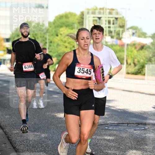 06.09.2026 - CURREX Alsterlauf Dr. Thomas Lammeyer http://msf.ph/oto/10124503 06.09.2026 09:41:39 Laufen 6366, 3545 meine-sportfotos.de