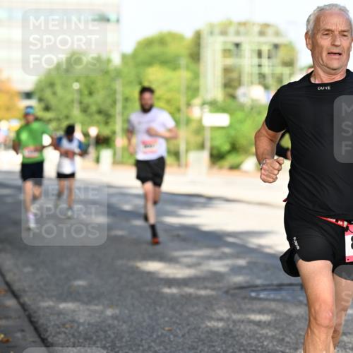 06.09.2026 - CURREX Alsterlauf Dr. Thomas Lammeyer http://msf.ph/oto/10124518 06.09.2026 09:41:42 Laufen 822 meine-sportfotos.de