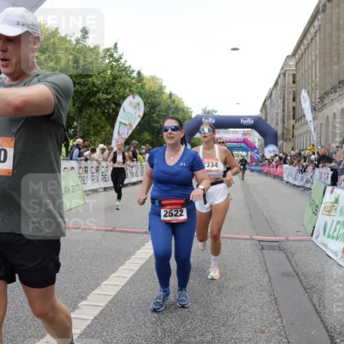06.09.2026 - CURREX Alsterlauf Yannick Fuchs http://msf.ph/oto/10124524 06.09.2026 10:03:24 Ziel 2280, 2323, 2334, 2522, 2740, 2741, 2820, 3625, 3874, 5025, 5330, 5552, 5651, 6050, 6345, 6355, 8150 meine-sportfotos.de