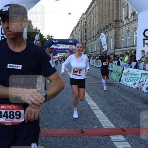 06.09.2026 - CURREX Alsterlauf Strokosch-Dieckow http://msf.ph/oto/10124539 06.09.2026 09:43:28 Ziel 3489, 3814, 4016, 4089, 4397, 4443, 4505, 4988, 5370, 5919, 6104, 6192, 6267, 6326, 8164 meine-sportfotos.de
