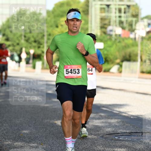 06.09.2026 - CURREX Alsterlauf Dr. Thomas Lammeyer http://msf.ph/oto/10124540 06.09.2026 09:41:45 Laufen 5453, 64 meine-sportfotos.de