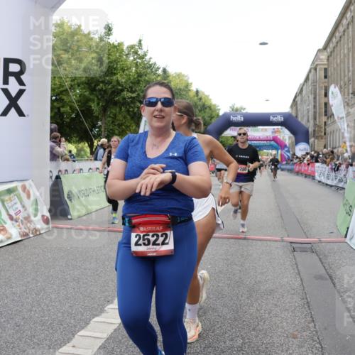 06.09.2026 - CURREX Alsterlauf Yannick Fuchs http://msf.ph/oto/10124553 06.09.2026 10:03:25 Ziel 2280, 2323, 2334, 2522, 2740, 2741, 2820, 3625, 3874, 5025, 5330, 5360, 5552, 5651, 6050, 6345, 6355, 8022, 8150 meine-sportfotos.de