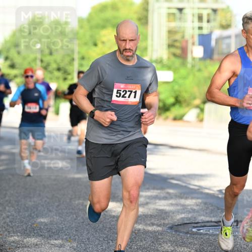 06.09.2026 - CURREX Alsterlauf Dr. Thomas Lammeyer http://msf.ph/oto/10124621 06.09.2026 09:41:55 Laufen 5271, 2 meine-sportfotos.de