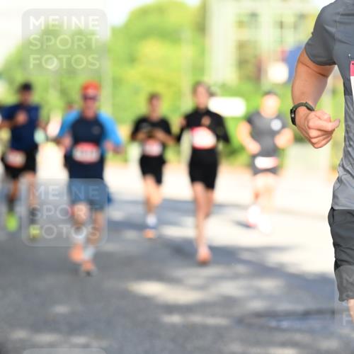 06.09.2026 - CURREX Alsterlauf Dr. Thomas Lammeyer http://msf.ph/oto/10124631 06.09.2026 09:41:56 Laufen 5271 meine-sportfotos.de