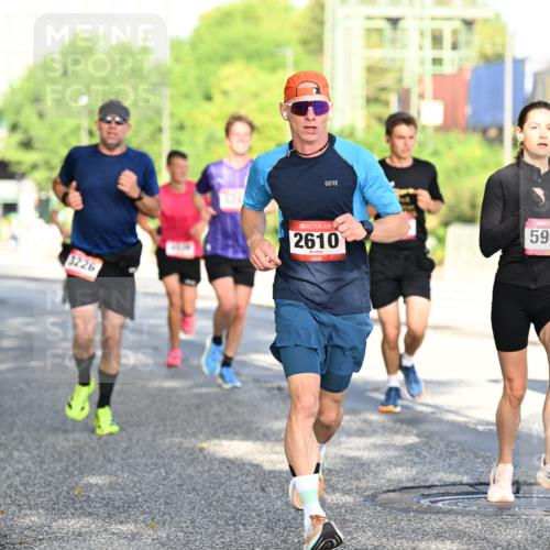 06.09.2026 - CURREX Alsterlauf Dr. Thomas Lammeyer http://msf.ph/oto/10124637 06.09.2026 09:41:57 Laufen 3226, 2610, 5909 meine-sportfotos.de