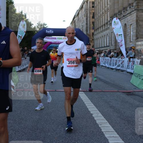 06.09.2026 - CURREX Alsterlauf Strokosch-Dieckow http://msf.ph/oto/10124638 06.09.2026 09:43:39 Ziel 2166, 2245, 3197, 3523, 3524, 3561, 3715, 5098, 5370, 6371, 6388, 8036, 8316 meine-sportfotos.de