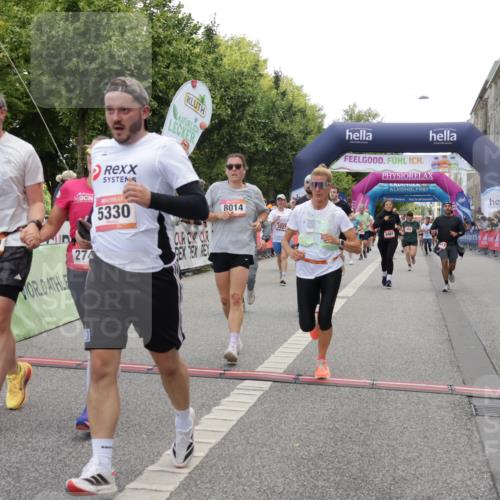 06.09.2026 - CURREX Alsterlauf Yannick Fuchs http://msf.ph/oto/10124645 06.09.2026 10:03:28 Ziel 2280, 2323, 2334, 2447, 2522, 2740, 2741, 2820, 3227, 3625, 3874, 4777, 5330, 5360, 5461, 5552, 5651, 6345, 6355, 8022, 8150, 8279 meine-sportfotos.de