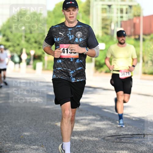 06.09.2026 - CURREX Alsterlauf Dr. Thomas Lammeyer http://msf.ph/oto/10124675 06.09.2026 09:42:01 Laufen 4133, 3671 meine-sportfotos.de