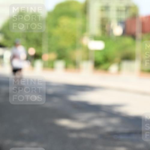 06.09.2026 - CURREX Alsterlauf Dr. Thomas Lammeyer http://msf.ph/oto/10124691 06.09.2026 09:42:02 Laufen  meine-sportfotos.de