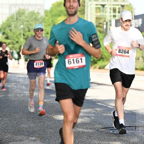 06.09.2026 - CURREX Alsterlauf Dr. Thomas Lammeyer http://msf.ph/oto/10124731 06.09.2026 09:42:06 Laufen 4128, 6161, 8264 meine-sportfotos.de
