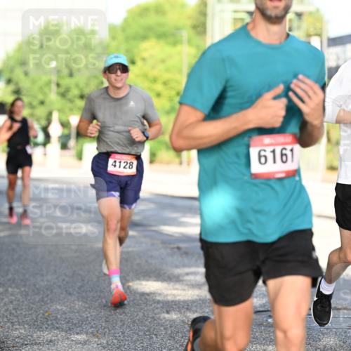 06.09.2026 - CURREX Alsterlauf Dr. Thomas Lammeyer http://msf.ph/oto/10124735 06.09.2026 09:42:07 Laufen 4128, 6161, 64 meine-sportfotos.de