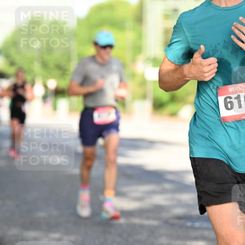 06.09.2026 - CURREX Alsterlauf Dr. Thomas Lammeyer http://msf.ph/oto/10124738 06.09.2026 09:42:07 Laufen 6161 meine-sportfotos.de