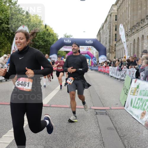 06.09.2026 - CURREX Alsterlauf Yannick Fuchs http://msf.ph/oto/10124746 06.09.2026 10:03:32 Ziel 2280, 2447, 2740, 2741, 2820, 3227, 3252, 3367, 3625, 3756, 4777, 5087, 5330, 5360, 5408, 5461, 5651, 6290, 6292, 6344, 8022, 8279 meine-sportfotos.de