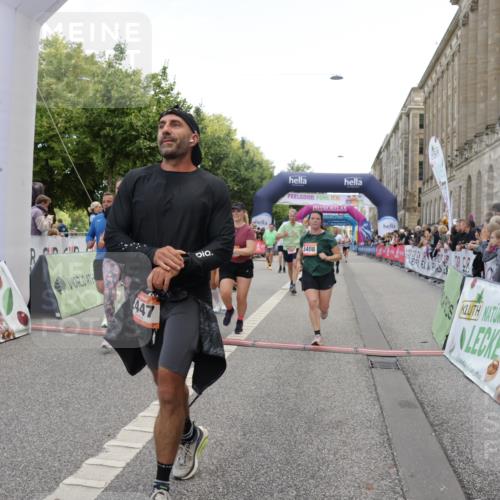06.09.2026 - CURREX Alsterlauf Yannick Fuchs http://msf.ph/oto/10124769 06.09.2026 10:03:33 Ziel 2447, 2501, 2740, 2741, 2820, 2869, 3227, 3252, 3367, 3756, 4777, 5087, 5330, 5360, 5408, 5461, 5651, 6290, 6292, 6344, 8022, 8279 meine-sportfotos.de
