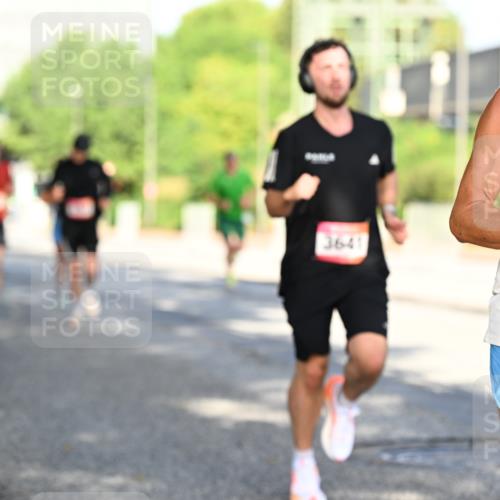06.09.2026 - CURREX Alsterlauf Dr. Thomas Lammeyer http://msf.ph/oto/10124793 06.09.2026 09:42:13 Laufen 3641 meine-sportfotos.de