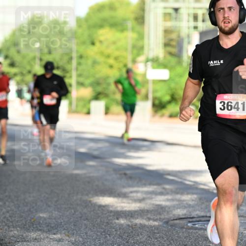06.09.2026 - CURREX Alsterlauf Dr. Thomas Lammeyer http://msf.ph/oto/10124799 06.09.2026 09:42:13 Laufen 3641 meine-sportfotos.de