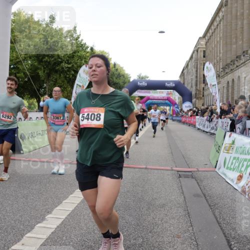 06.09.2026 - CURREX Alsterlauf Yannick Fuchs http://msf.ph/oto/10124820 06.09.2026 10:03:35 Ziel 2447, 2448, 2501, 2629, 2630, 2740, 2741, 2820, 2869, 3227, 3252, 3367, 3756, 4777, 5087, 5360, 5408, 5461, 6290, 6292, 6344, 8022, 8263, 8279, 8315, 8323 meine-sportfotos.de