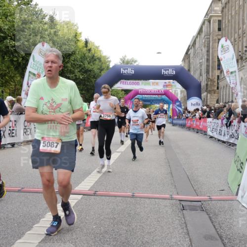 06.09.2026 - CURREX Alsterlauf Yannick Fuchs http://msf.ph/oto/10124838 06.09.2026 10:03:36 Ziel 2447, 2448, 2501, 2629, 2630, 2820, 2869, 3227, 3252, 3367, 3756, 4777, 5087, 5360, 5408, 5461, 5737, 6290, 6292, 6344, 8022, 8263, 8279, 8315, 8323 meine-sportfotos.de