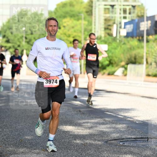 06.09.2026 - CURREX Alsterlauf Dr. Thomas Lammeyer http://msf.ph/oto/10124867 06.09.2026 09:42:22 Laufen 3974, 2706 meine-sportfotos.de
