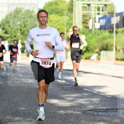 06.09.2026 - CURREX Alsterlauf Dr. Thomas Lammeyer http://msf.ph/oto/10124868 06.09.2026 09:42:22 Laufen 3974 meine-sportfotos.de