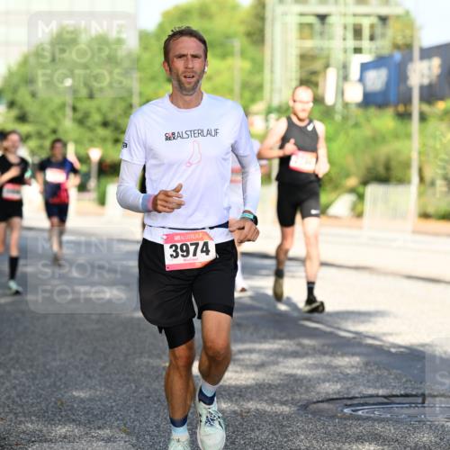 06.09.2026 - CURREX Alsterlauf Dr. Thomas Lammeyer http://msf.ph/oto/10124872 06.09.2026 09:42:23 Laufen 3974 meine-sportfotos.de