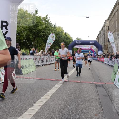 06.09.2026 - CURREX Alsterlauf Yannick Fuchs http://msf.ph/oto/10124878 06.09.2026 10:03:37 Ziel 2447, 2448, 2501, 2629, 2630, 2869, 3227, 3252, 3367, 3756, 4777, 5087, 5360, 5408, 5461, 5737, 6290, 6292, 6344, 8022, 8263, 8279, 8315, 8323 meine-sportfotos.de